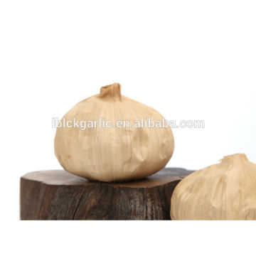 Organic fermented 100g/bottle peeled black garlic for sale ,the best choice for cooking